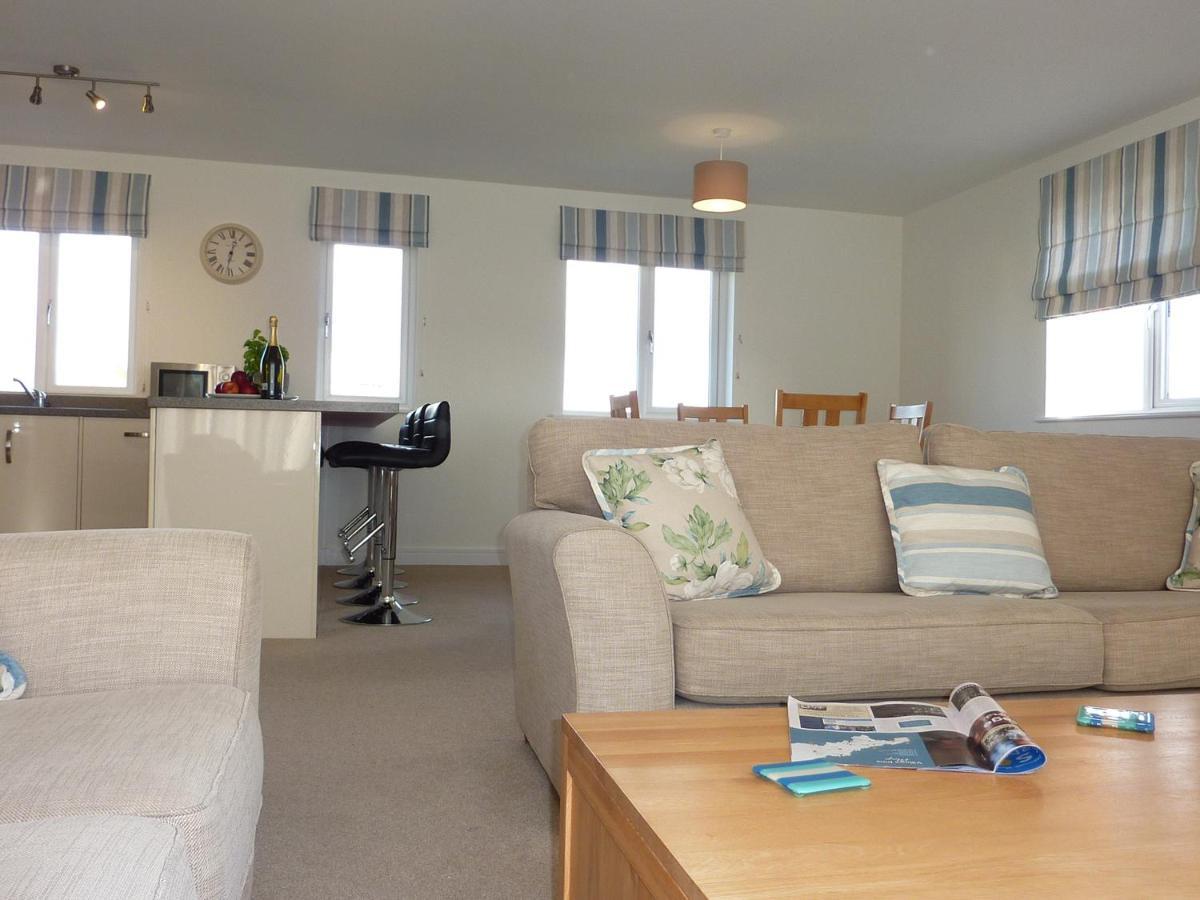 28 Clock Tower Court Appartement Charlestown  Buitenkant foto